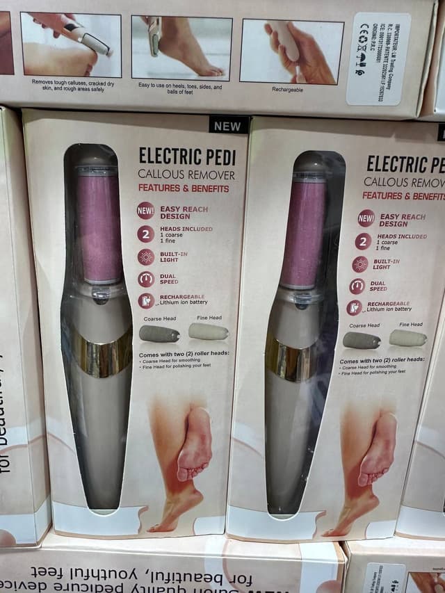 مقشر ومنعم كهربائي للقدمين